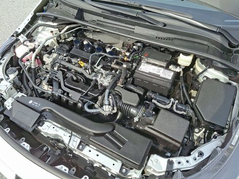 Used 2025 Toyota Corolla LE FWD image 27