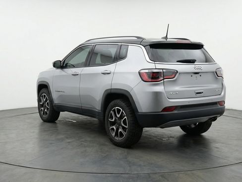 Used 2025 Jeep Compass Trailhawk AWD/4WD image 6
