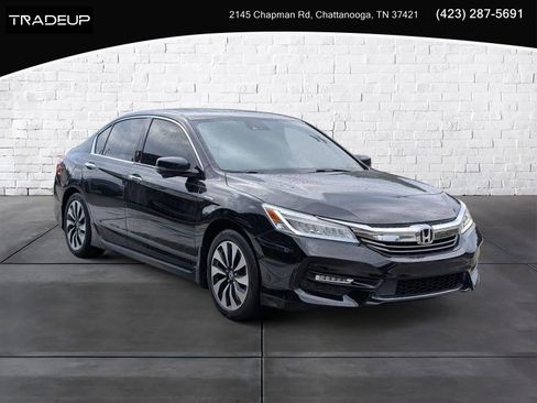 Used 2017 Honda Accord Touring image 1
