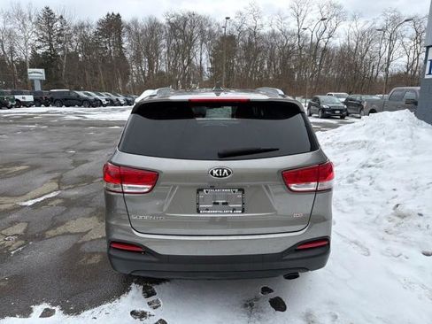Used 2018 Kia Sorento AWD image 7