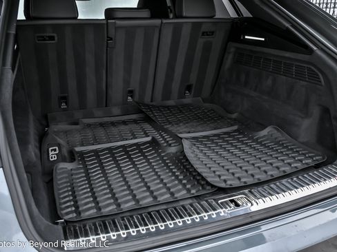 Used 2021 Audi Q8 Prestige image 17