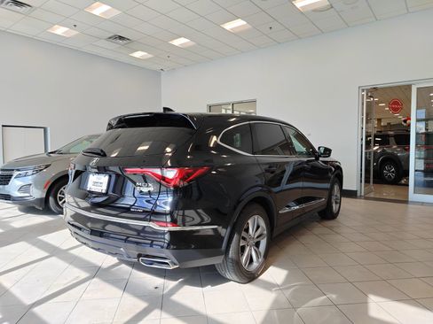 Used 2023 Acura MDX SH-AWD image 3