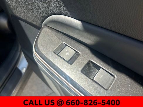 Used 2025 Toyota Crown AWD/4WD image 11