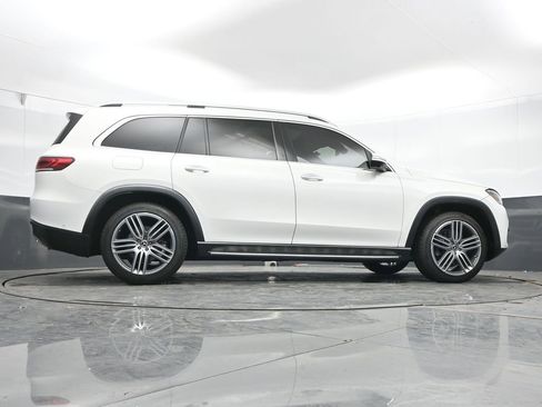 Used 2022 Mercedes-Benz GLS 450 4MATIC image 44