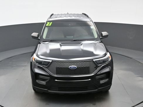 Used 2021 Ford Explorer XLT w/ Class III Trailer Tow Package image 31