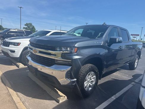 Used 2021 Chevrolet Silverado 1500 LT w/ Safety Package II AWD/4WD image 1