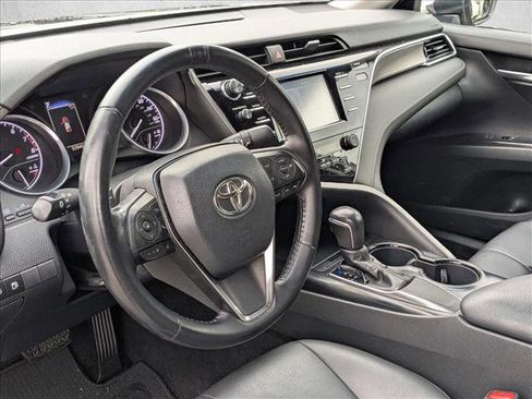 Used 2018 Toyota Camry SE image 10