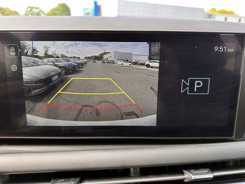 Used 2025 Hyundai Tucson SE AWD/4WD image 22