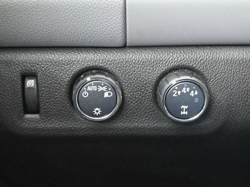Used 2022 Chevrolet Colorado W/T w/ WT Convenience Package AWD/4WD image 24