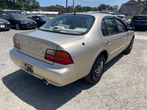 Used 1996 Nissan Maxima SE FWD image 5