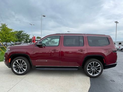 Used 2024 Jeep Wagoneer Series II w/ Convenience Group I AWD/4WD image 4
