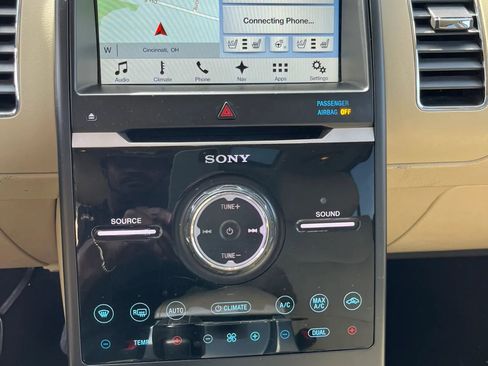 Used 2018 Ford Flex Limited w/ Equipment Group 303A AWD/4WD image 17
