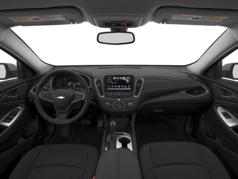 Used 2018 Chevrolet Malibu LT FWD image 7