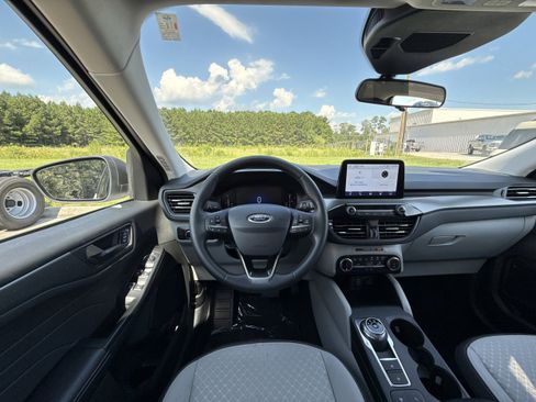 Used 2024 Ford Escape Active image 12