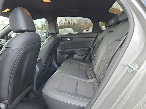 Certified 2023 Kia Forte GT-Line image 12