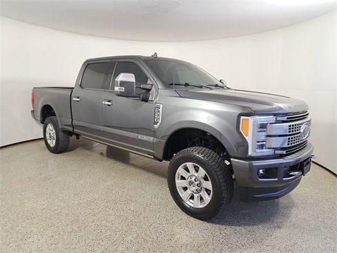 Used 2019 Ford F250 Platinum image 4