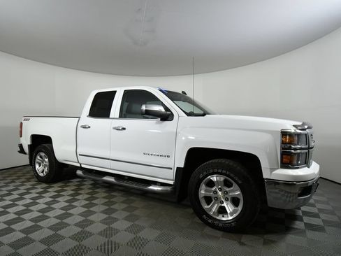 Used 2015 Chevrolet Silverado 1500 LTZ Z71 w/ LTZ Plus Package AWD/4WD image 9