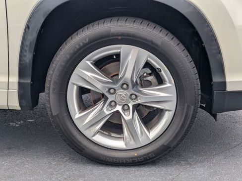 Used 2014 Toyota Highlander Limited Platinum FWD image 15