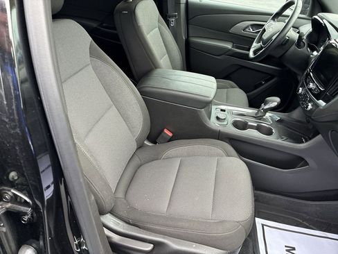 Used 2023 Chevrolet Traverse LT FWD image 22