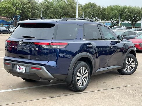 New 2026 Nissan Pathfinder SL FWD image 5
