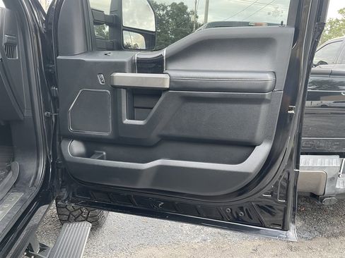 Used 2020 Ford F350 Platinum w/ FX4 Off-Road Package AWD/4WD image 37