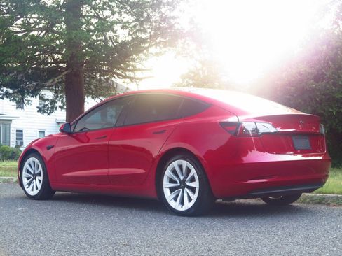 Used 2022 Tesla Model 3 Standard Range RWD image 23