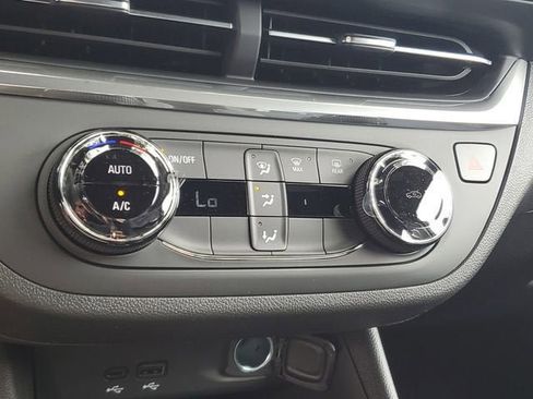 New 2026 Buick Envista Sport Touring FWD image 22