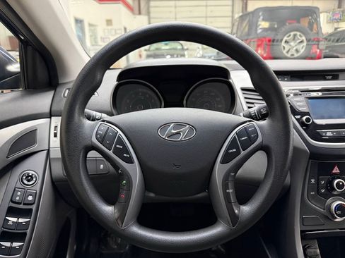 Used 2016 Hyundai Elantra SE w/ Option Group 02 FWD image 22