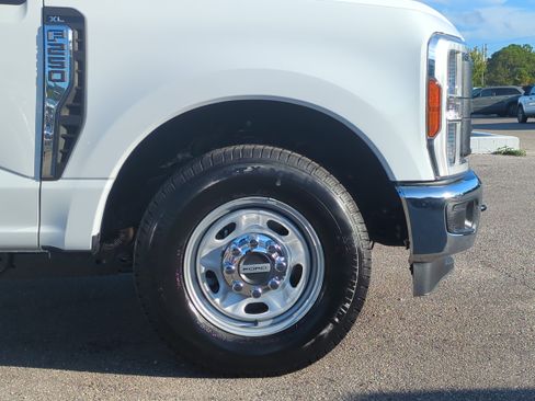 New 2026 Ford F250 XL w/ XL Chrome Package image 12