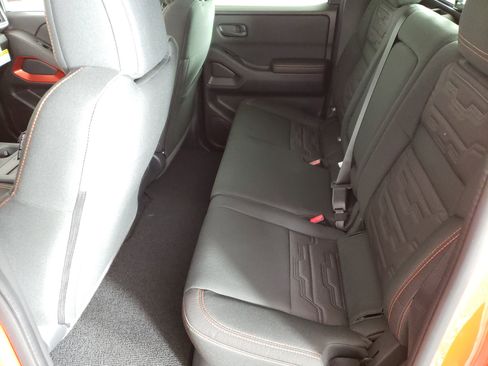 New 2026 Nissan Frontier PRO-4X w/ Pro-4x Convenience Package image 12