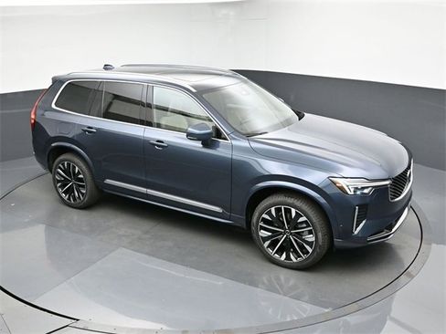 New 2026 Volvo XC90 B6 Plus w/ Protection Package Premier image 45