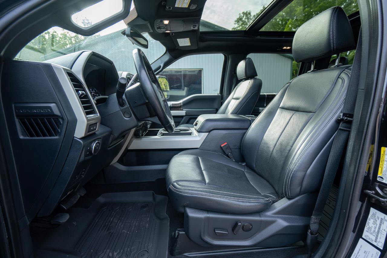 Used 2022 Ford F250 Lariat w/ Black Appearance Package AWD/4WD image 12