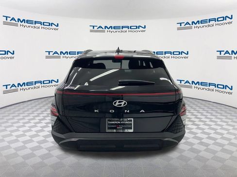 Used 2024 Hyundai Kona SEL FWD image 4