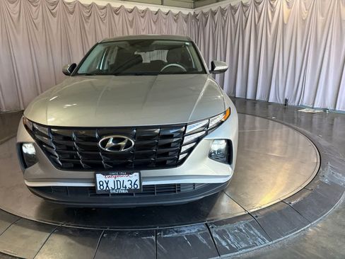 Used 2022 Hyundai Tucson SE FWD image 2