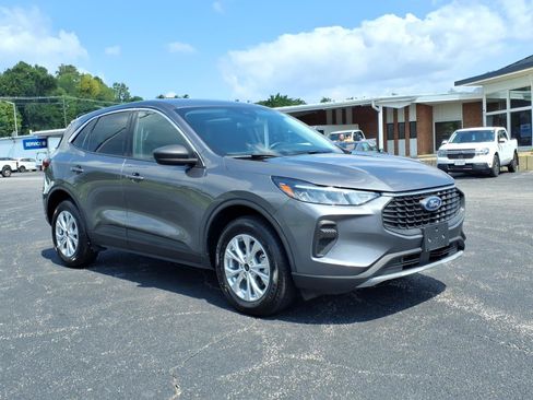 Certified 2024 Ford Escape Active AWD/4WD image 2