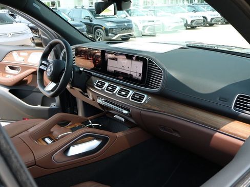 New 2025 Mercedes-Benz GLS 450 4MATIC image 15