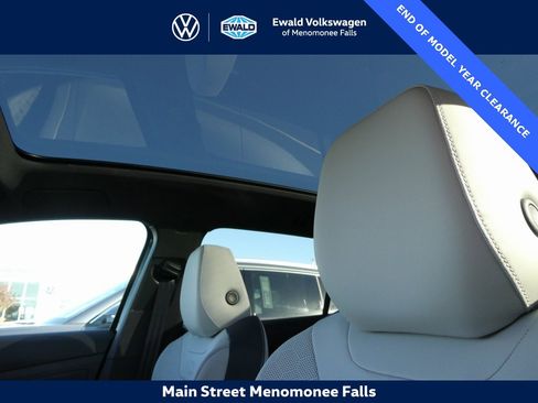 New 2025 Volkswagen ID.4 Pro S image 31