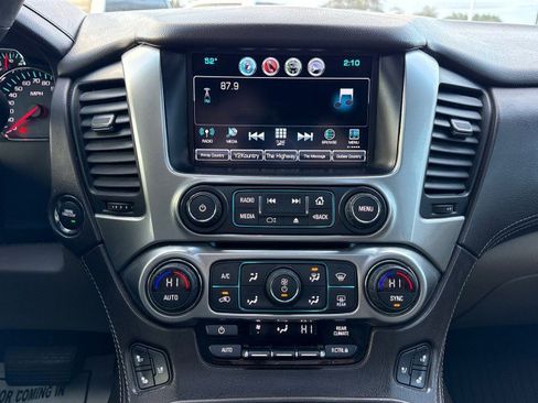 Used 2018 Chevrolet Suburban Premier image 27