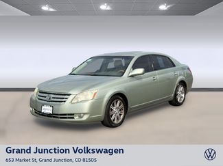 Used 2006 Toyota Avalon Limited FWD video 1