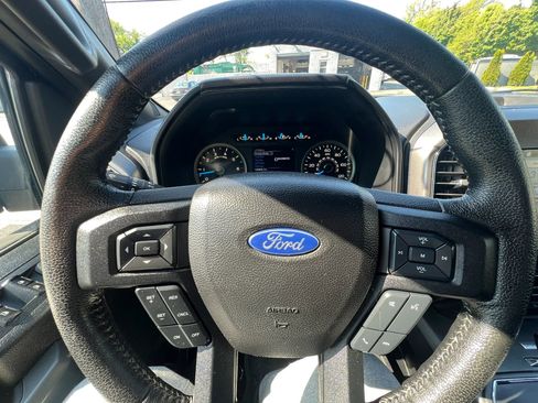 Used 2016 Ford F150 XLT w/ Equipment Group 302A Luxury AWD/4WD image 18