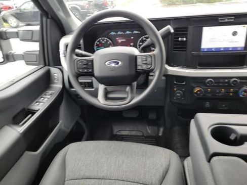 New 2026 Ford F250 XL w/ FX4 Off-Road Package image 19