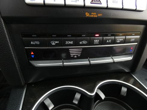 Used 2014 Mercedes-Benz E 350 4MATIC Coupe image 49