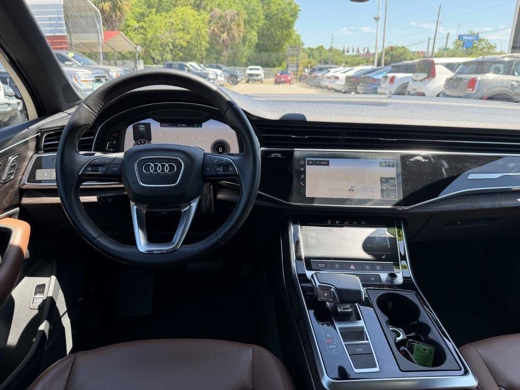 Used 2020 Audi Q7 3.0T Premium Plus w/ Premium Plus Package AWD/4WD image 14