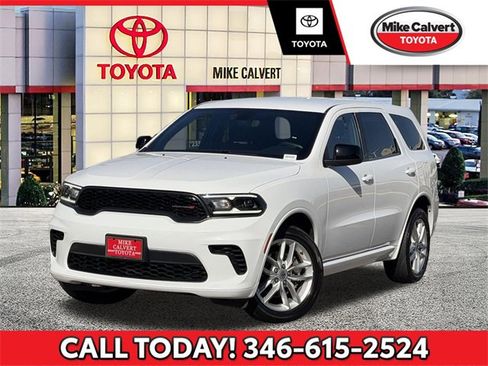 Used 2023 Dodge Durango GT image 1