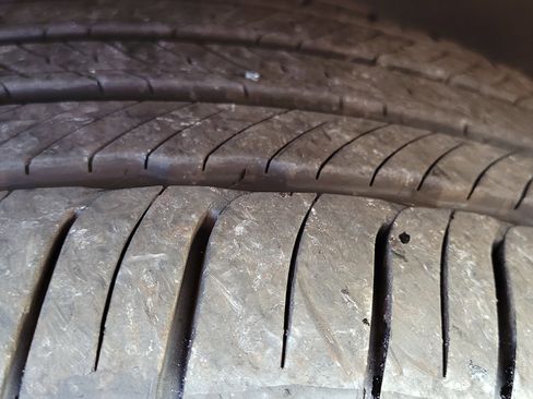 Certified 2023 Genesis GV70 2.5T w/ Sport Prestige Package image 25