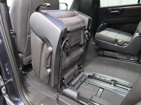 Used 2025 Chevrolet Tahoe High Country AWD/4WD image 73