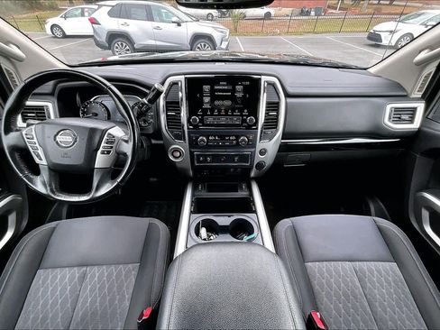 Used 2021 Nissan Titan SV w/ SV Convenience Package image 14