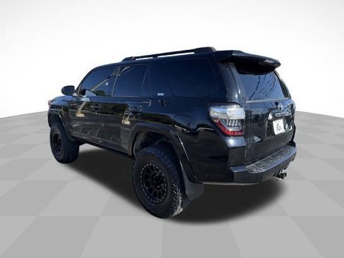 Used 2018 Toyota 4Runner SR5 image 10