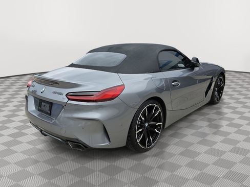 Used 2025 BMW Z4 M40i w/ Premium Package image 4