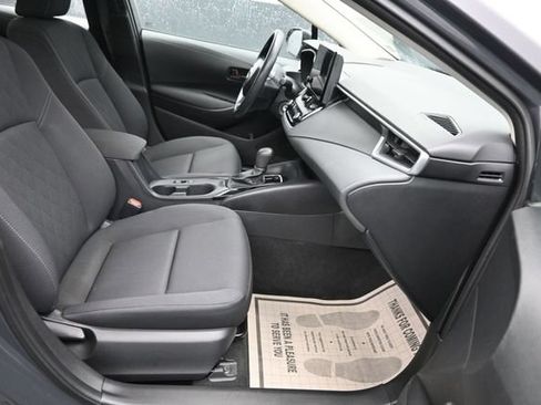 Used 2024 Toyota Corolla LE FWD image 8